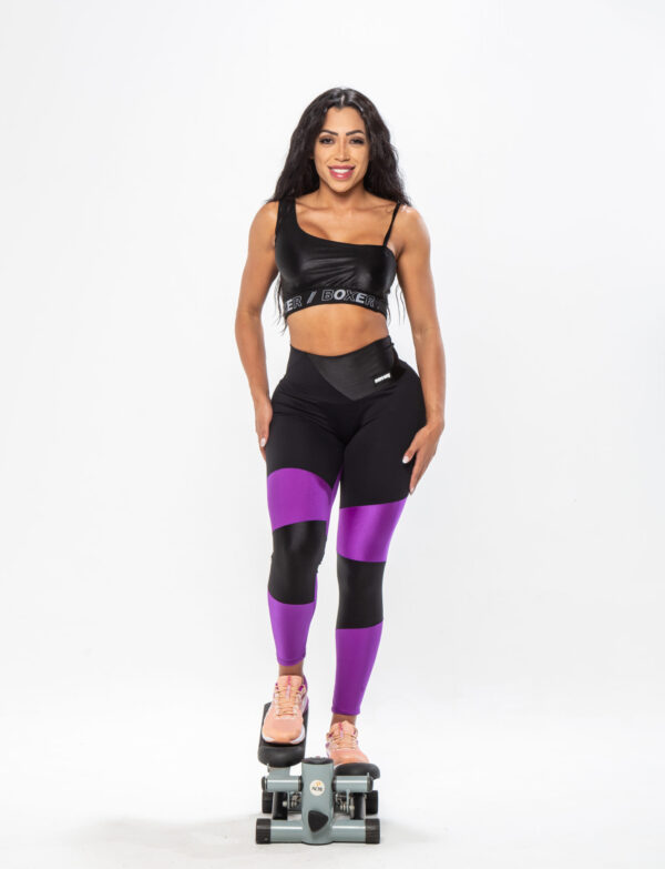 Legging Fitness Feminina - Preta Com Detalhe roxo - Image 2